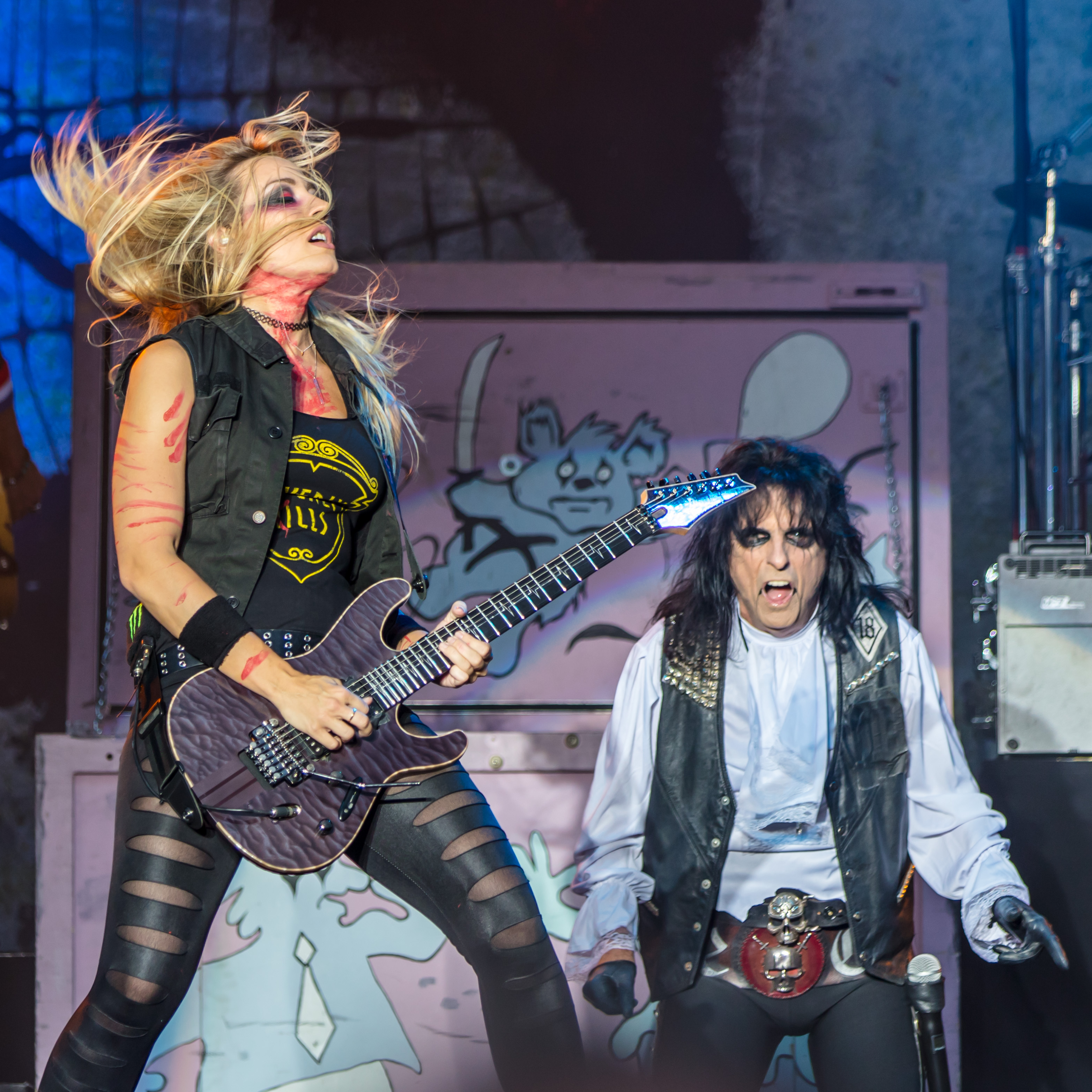 Nita Strauss & Alice Cooper